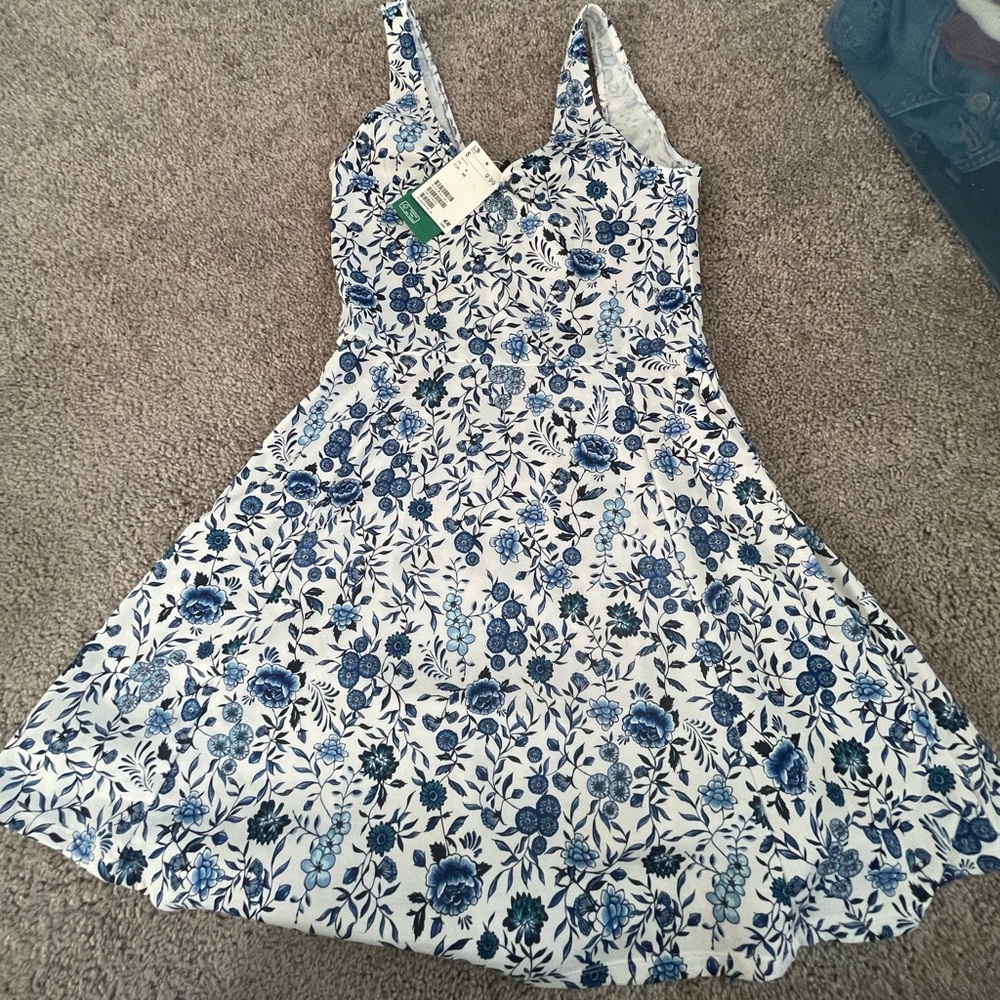 NWT H&M skater dress